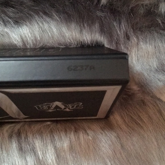 KvD MetalMatte Eyeshadow Palette - Picture 8 of 8